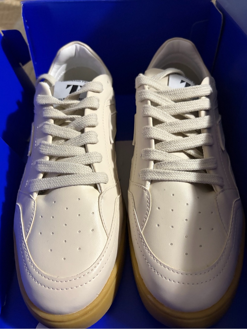 Women's Cream Lace-Up Sneakers with Gum Outsole